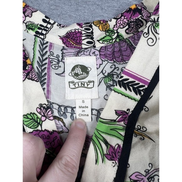 Tiny Cara Wrap Top Size Small Anthropologie Floral Mixed Media - Picture 3 of 11
